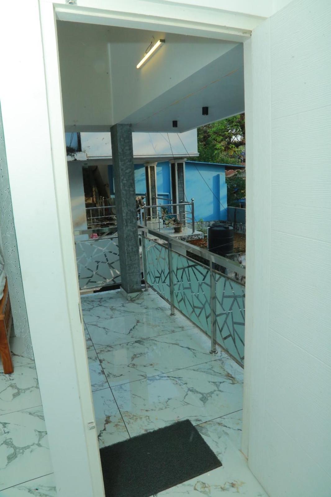 Azure Home Stay Kochi Extérieur photo